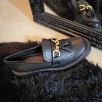 Mocassins Noirs à Chaîne Dorée – Modèle : « Layane »
