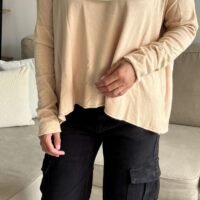 Haut Drapé Élégance – Polyvalence et Raffinement