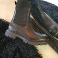 Bottines chaussettes noires femme – Modèle « Inaya »