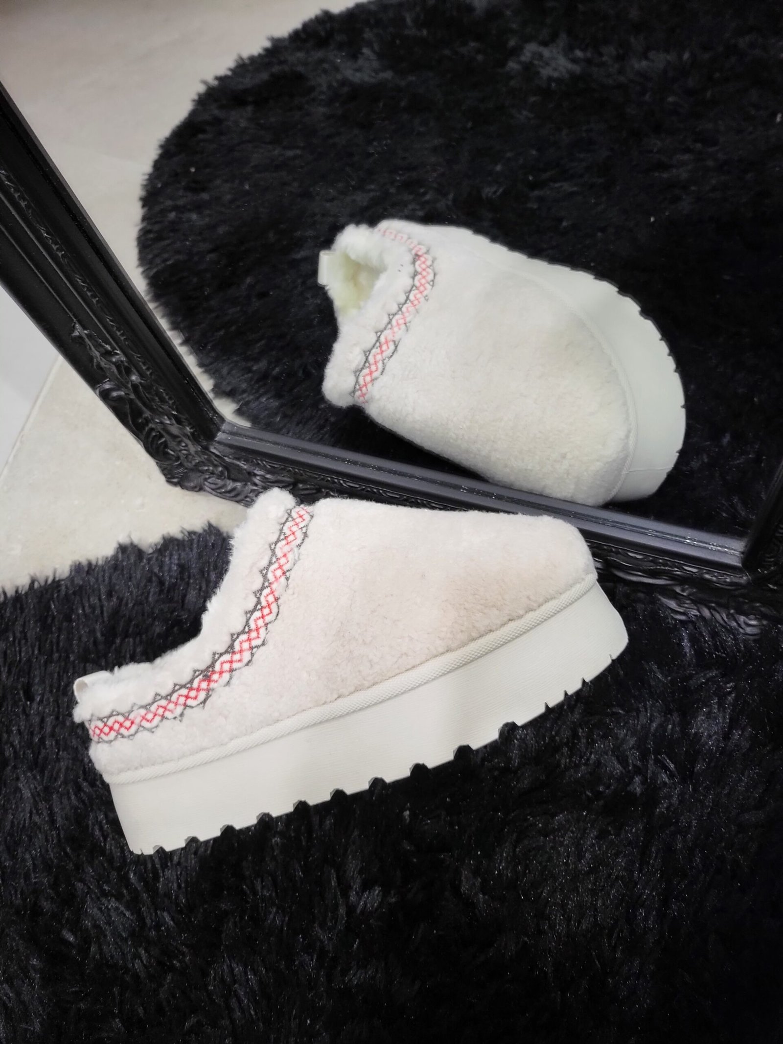 Bottines Plates à Semelle Épaisse – Modèle : "Maysa"